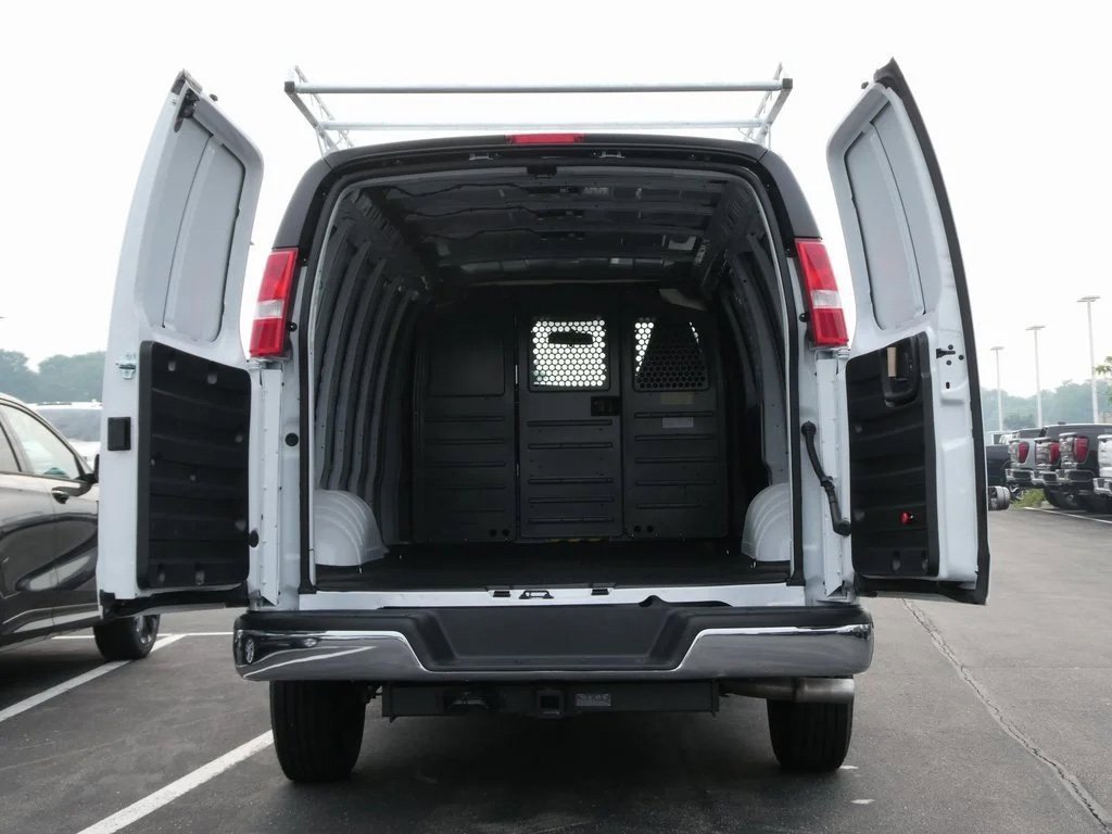 New 2025 GMC Savana 2500 w/ Driver Convenience Package image 25