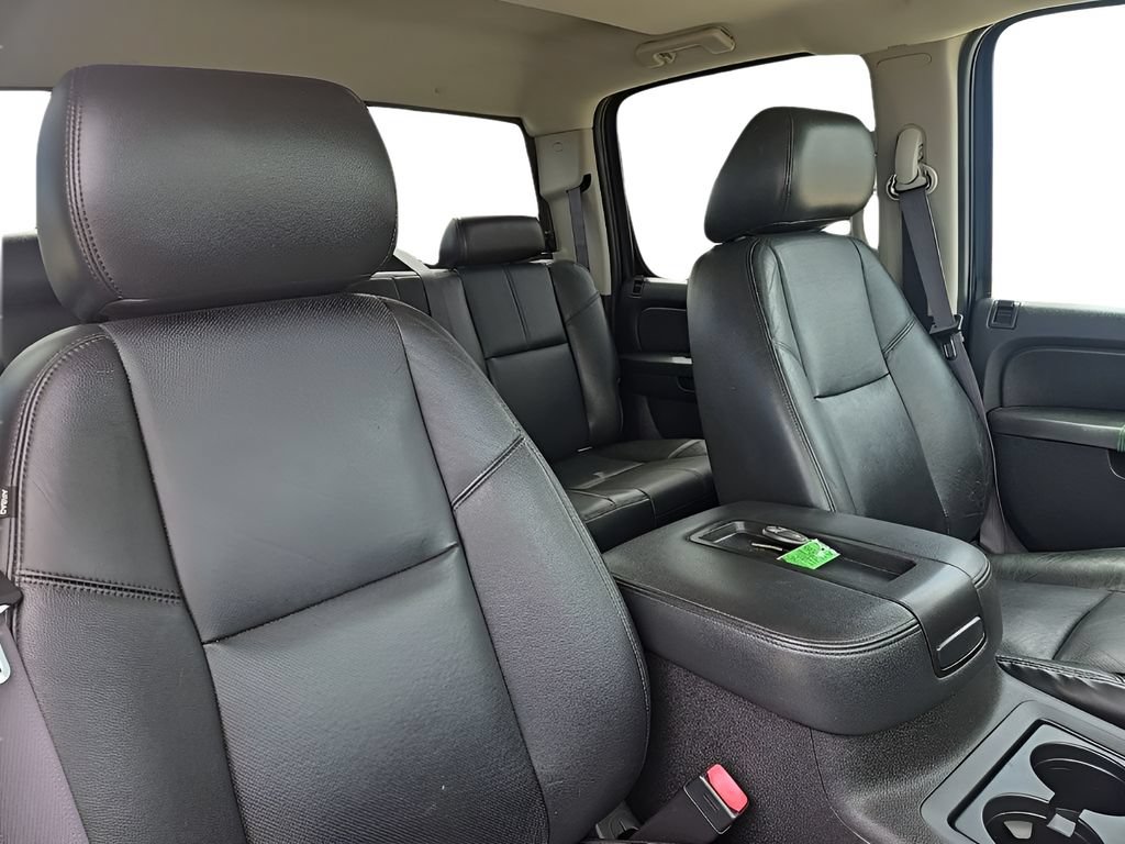 Used 2013 Chevrolet Silverado 2500 LTZ w/ LTZ Plus Package AWD/4WD image 21