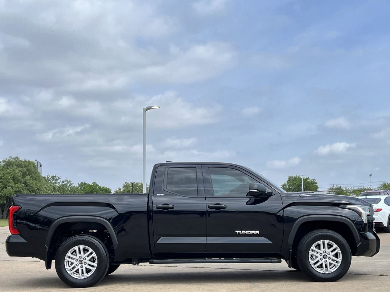 Used 2024 Toyota Tundra SR5 w/ SR5 Premium Package image 3