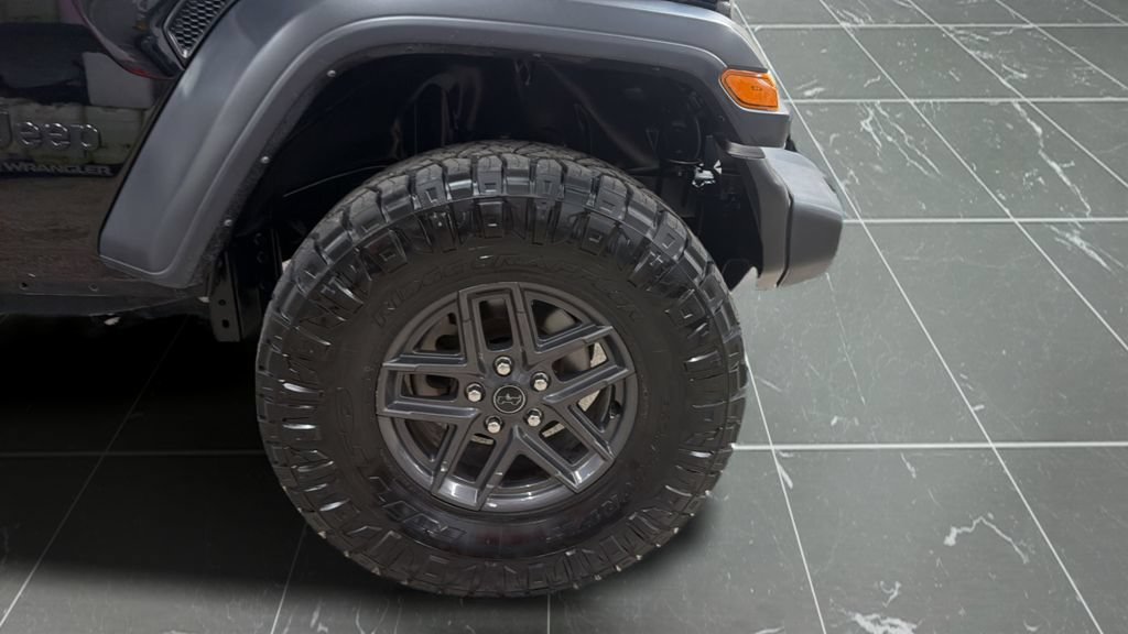 Used 2024 Jeep Wrangler Unlimited Sport AWD/4WD image 23