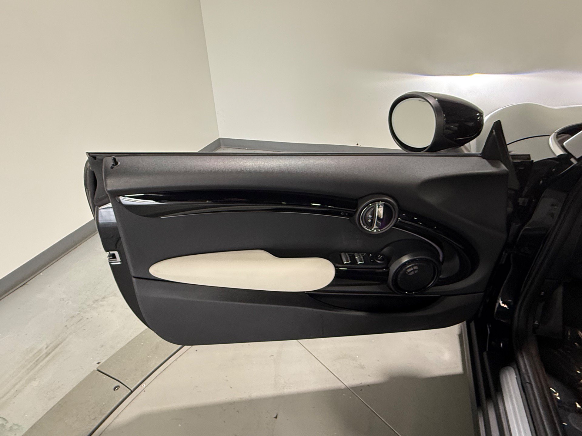 Used 2024 MINI Cooper S FWD image 27