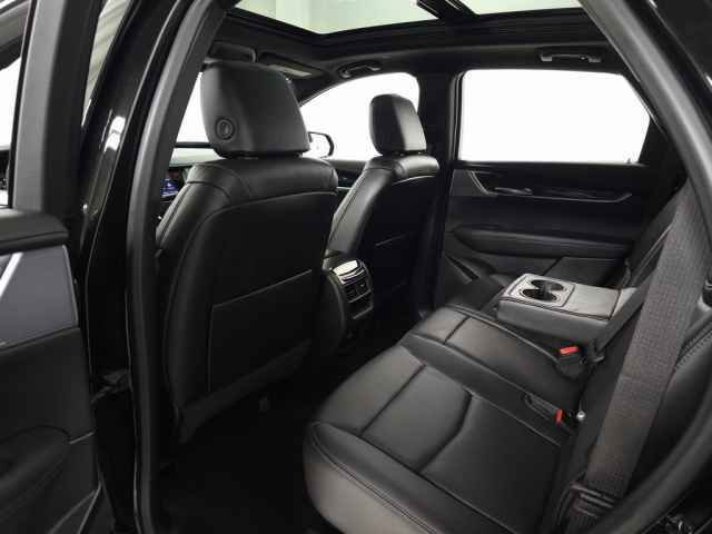Certified 2025 Cadillac XT5 Premium Luxury w/ LPO, Floor Liner Package image 40
