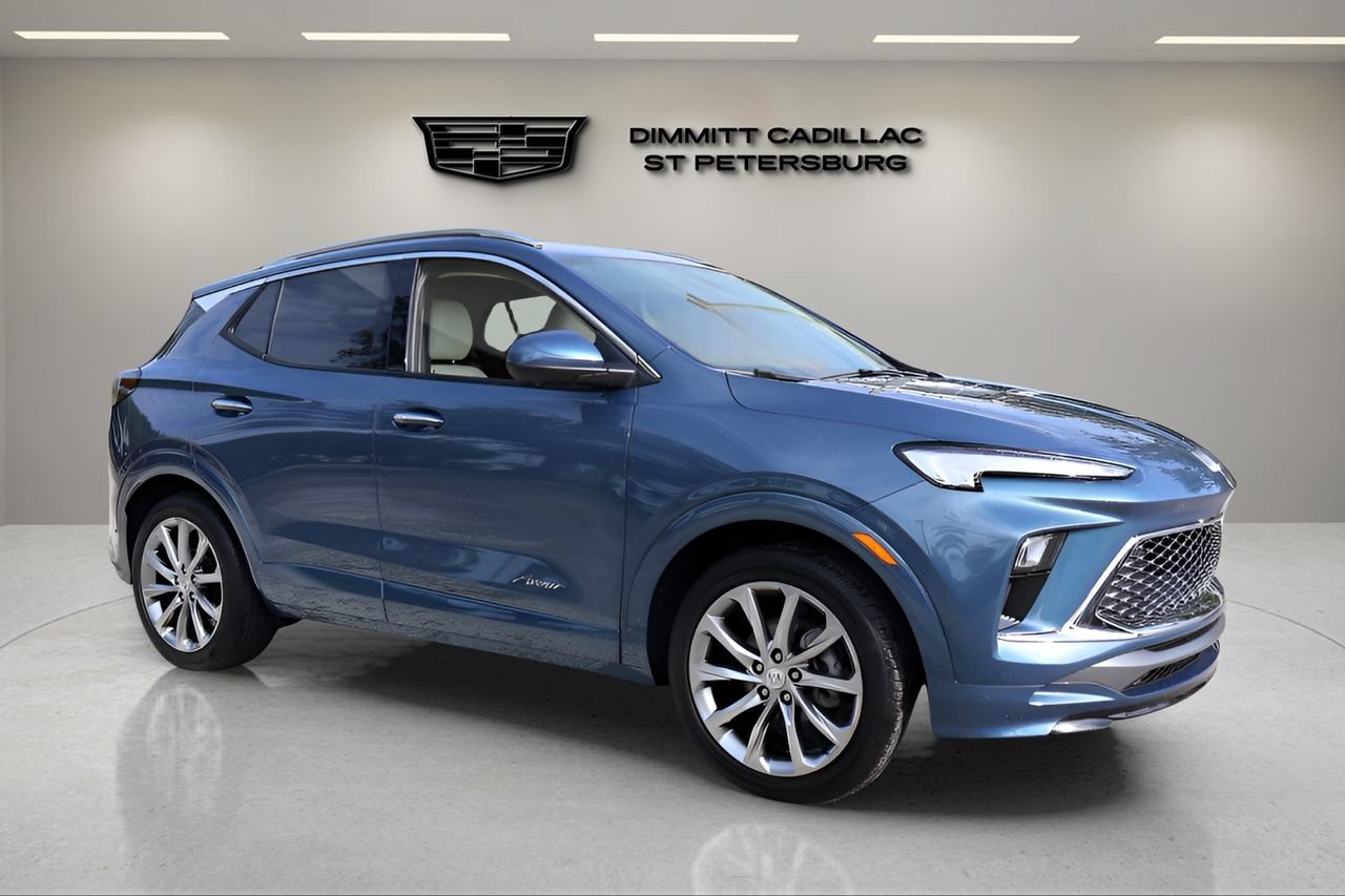 Used 2025 Buick Encore GX Avenir w/ Avenir Technology Package FWD image 7