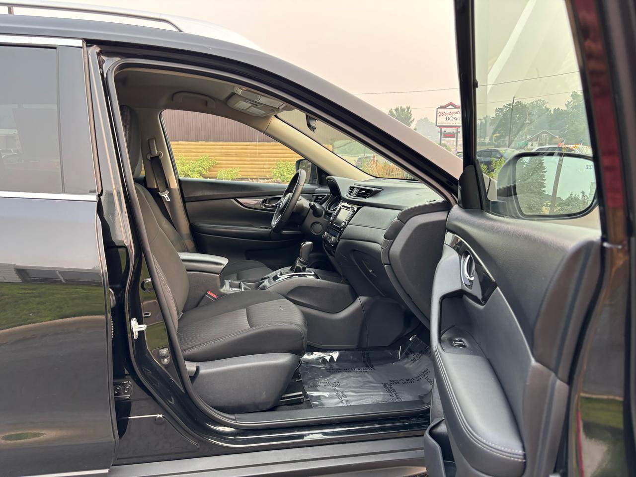 Used 2019 Nissan Rogue SV AWD/4WD image 39