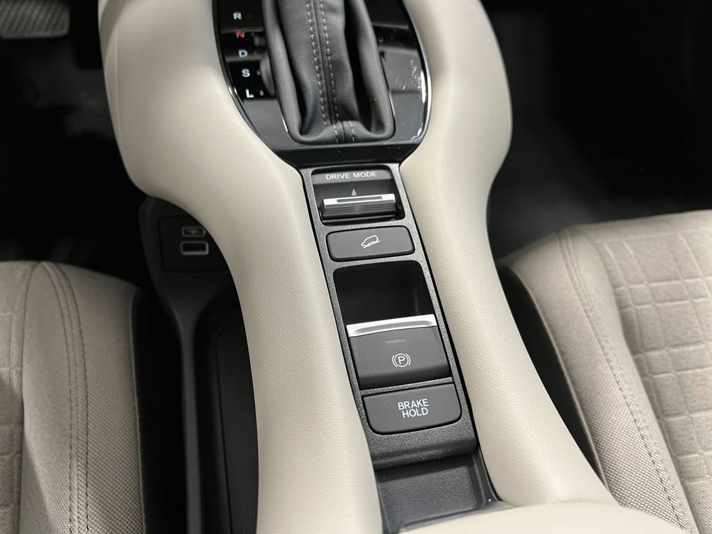 New 2025 Honda HR-V LX image 18