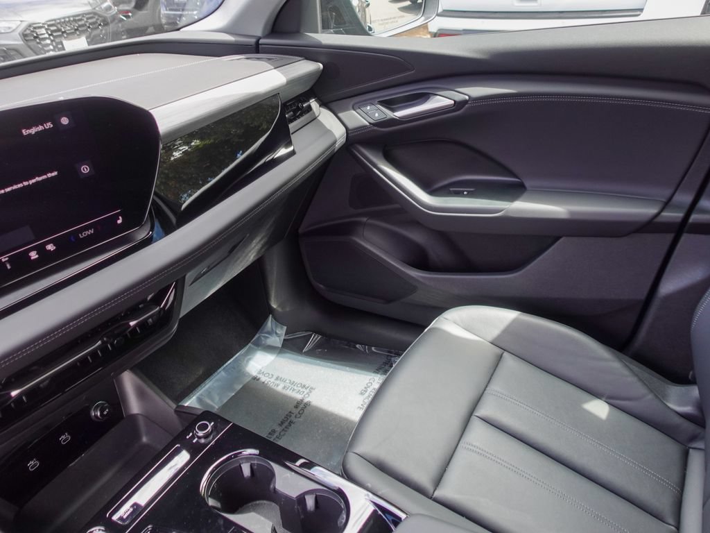 Used 2025 Audi Q6 e-tron Premium w/ Convenience Package RWD image 17