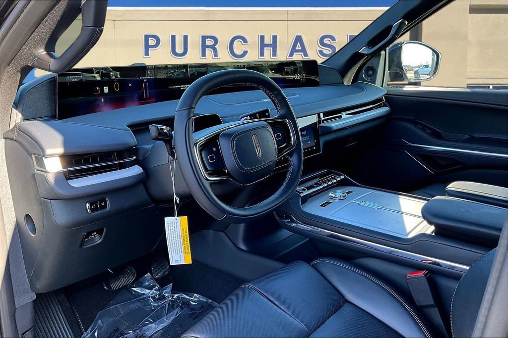 New 2026 Lincoln Navigator Reserve w/ Jet Appearance Package image 7