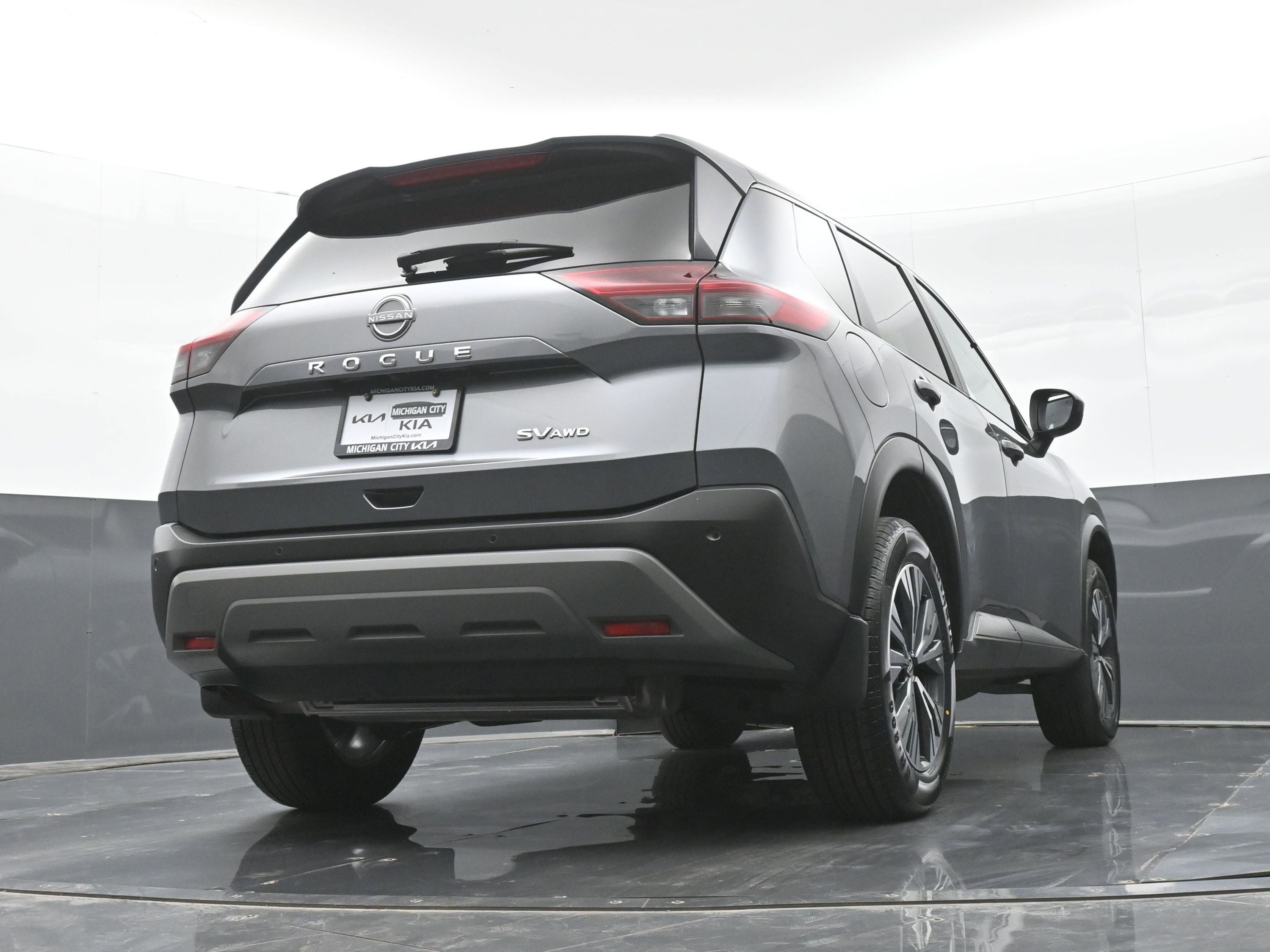 Used 2023 Nissan Rogue SV AWD/4WD image 39