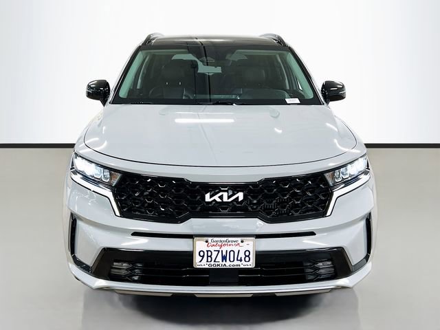 Certified 2022 Kia Sorento EX w/ Panoramic Sunroof Package image 2