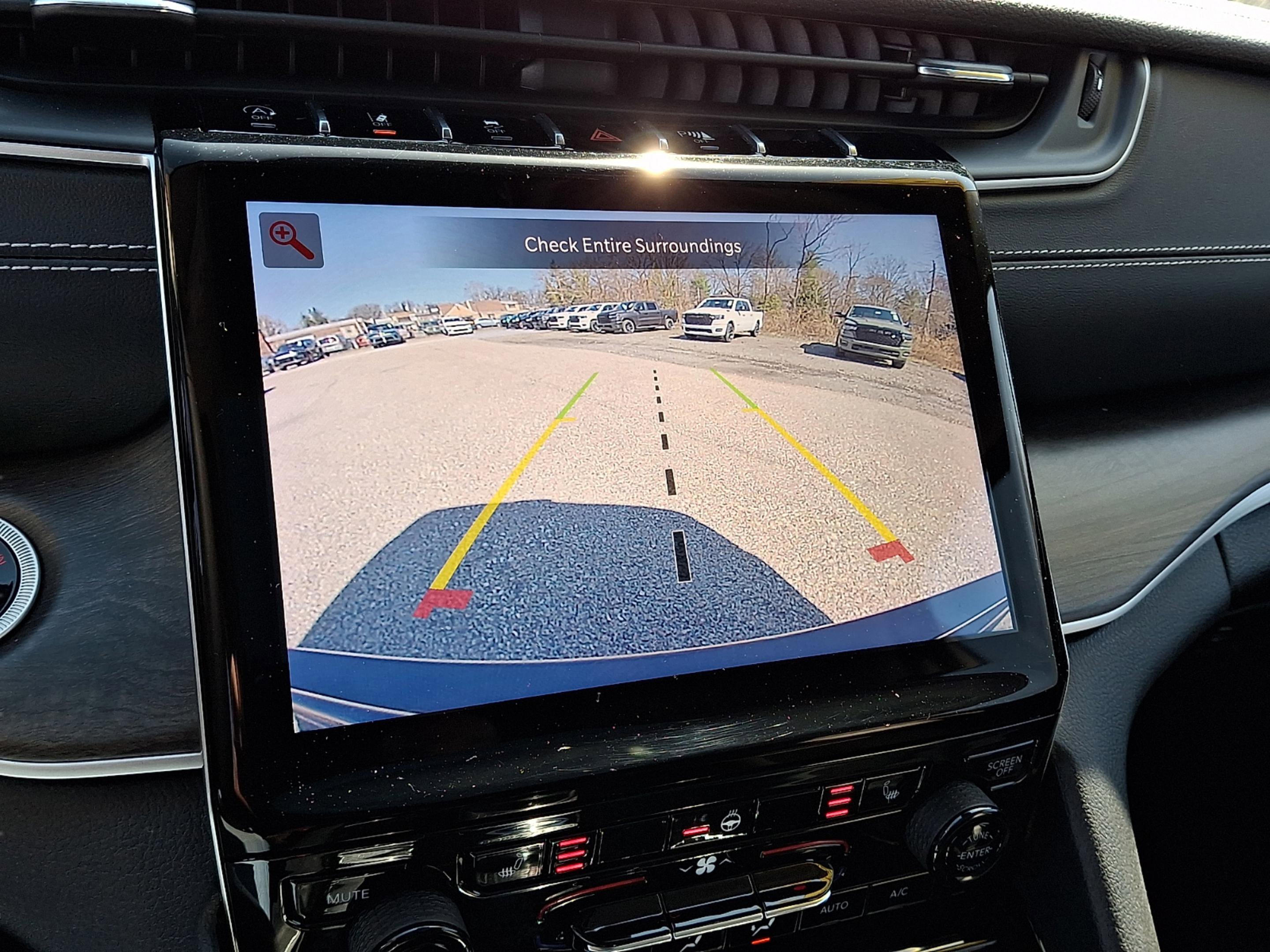 Certified 2023 Jeep Grand Cherokee Limited image 20