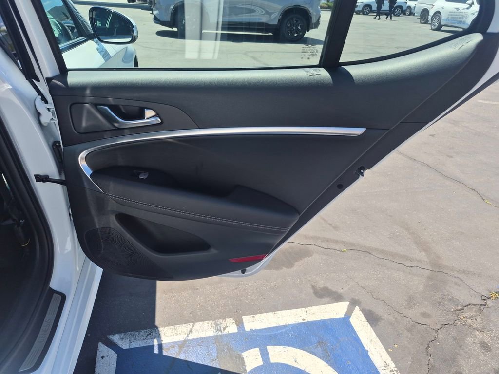 Used 2026 Genesis G70 2.5T image 29