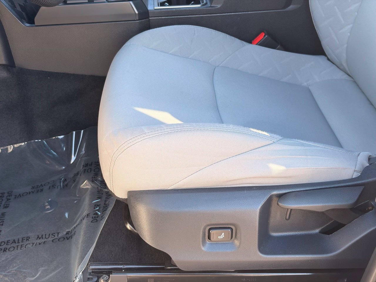 Used 2024 Toyota Tacoma SR5 AWD/4WD image 19