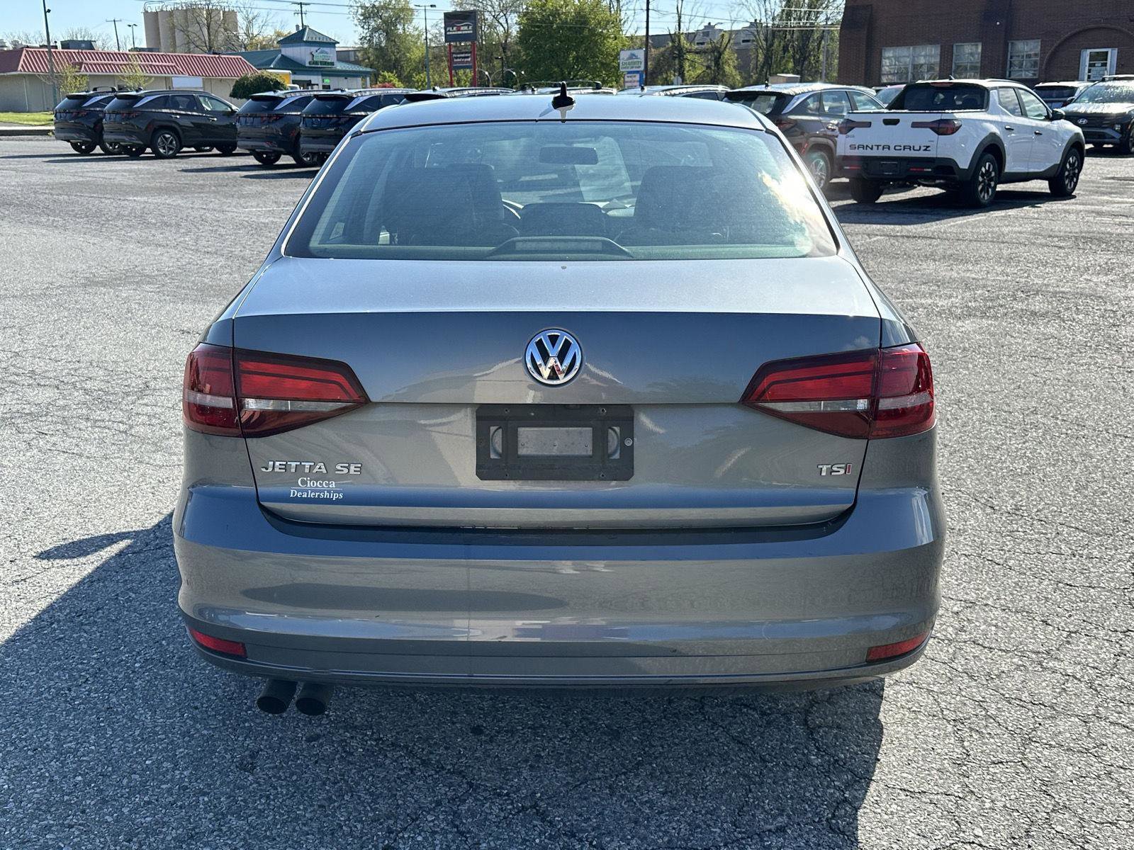 Used 2016 Volkswagen Jetta SE FWD image 7