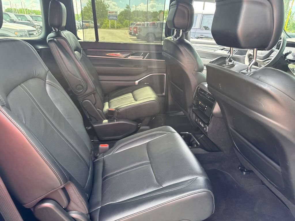 Used 2022 Jeep Wagoneer Series III w/ Convenience Group I AWD/4WD image 43