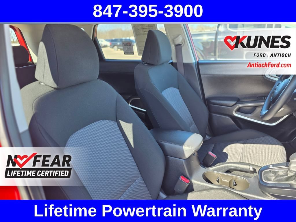 Used 2025 Kia Soul LX w/ LX Technology Package FWD image 38