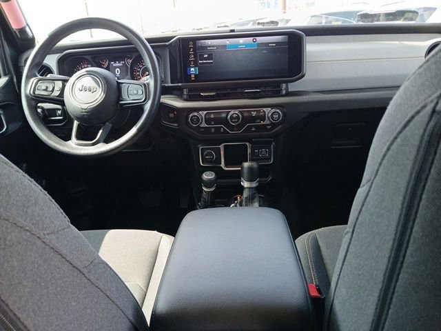 Used 2024 Jeep Gladiator Sport image 13