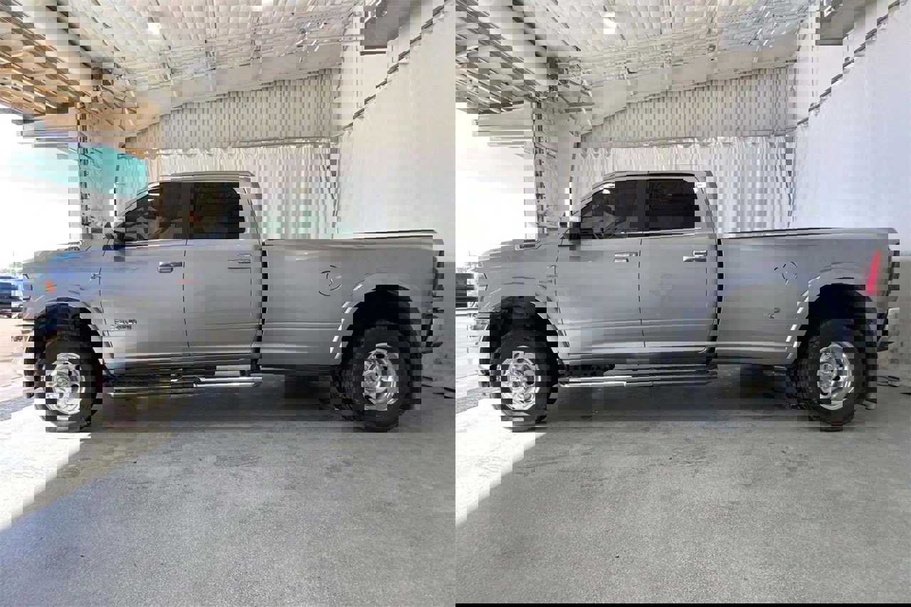 Used 2022 RAM 3500 Laramie image 26