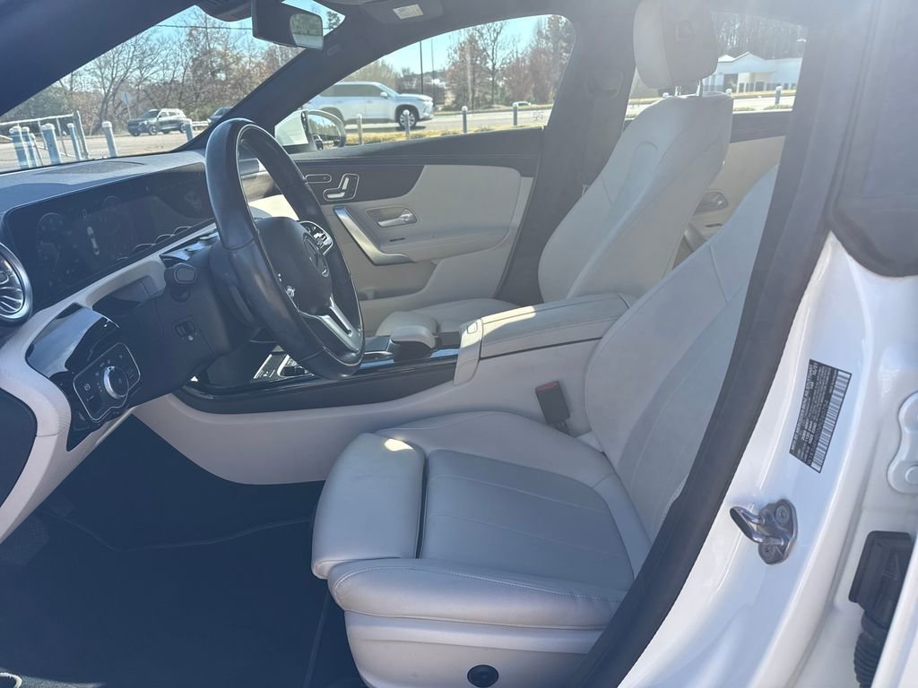 Used 2022 Mercedes-Benz CLA 250 4MATIC image 11