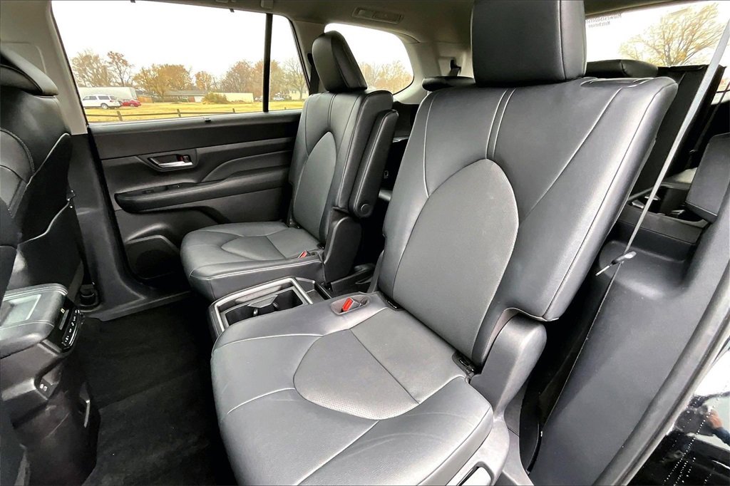 Used 2025 Toyota Grand Highlander XLE image 21