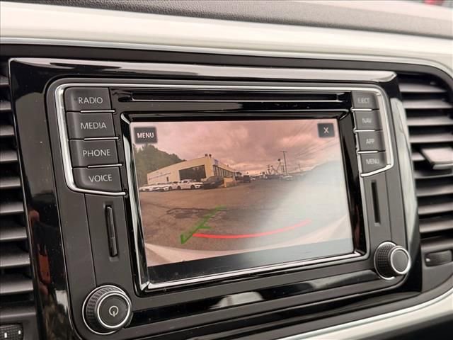Used 2019 Volkswagen Beetle 2.0T SE w/ SE Premium Package FWD image 26