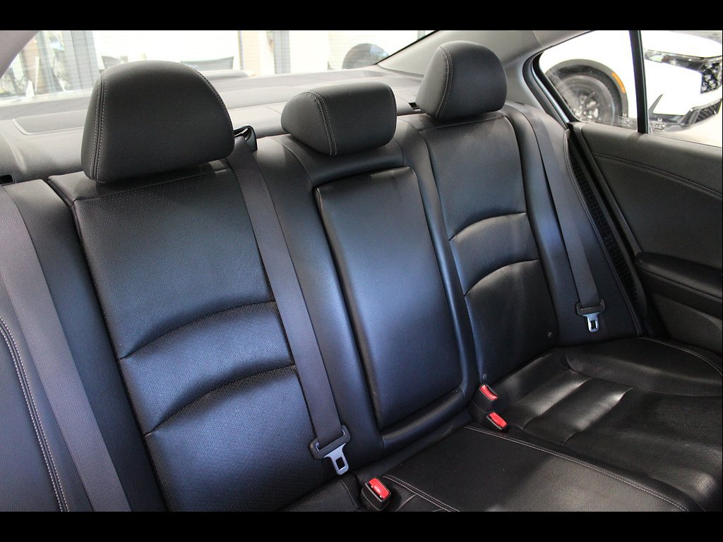 Used 2017 Honda Accord Touring image 21