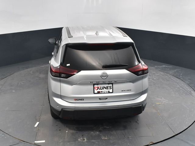 Used 2024 Nissan Rogue SV image 42