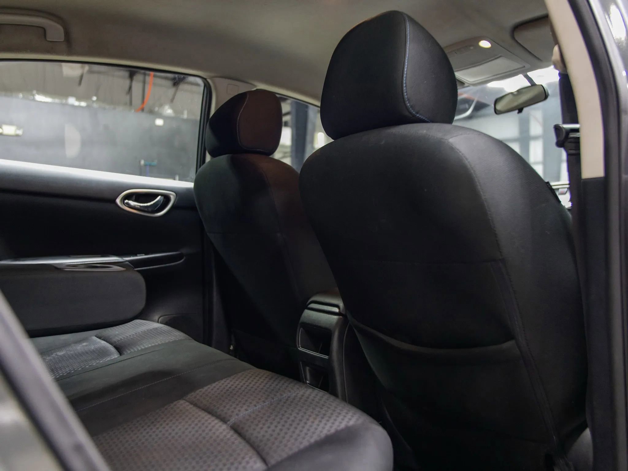 Used 2019 Nissan Sentra SR FWD image 28