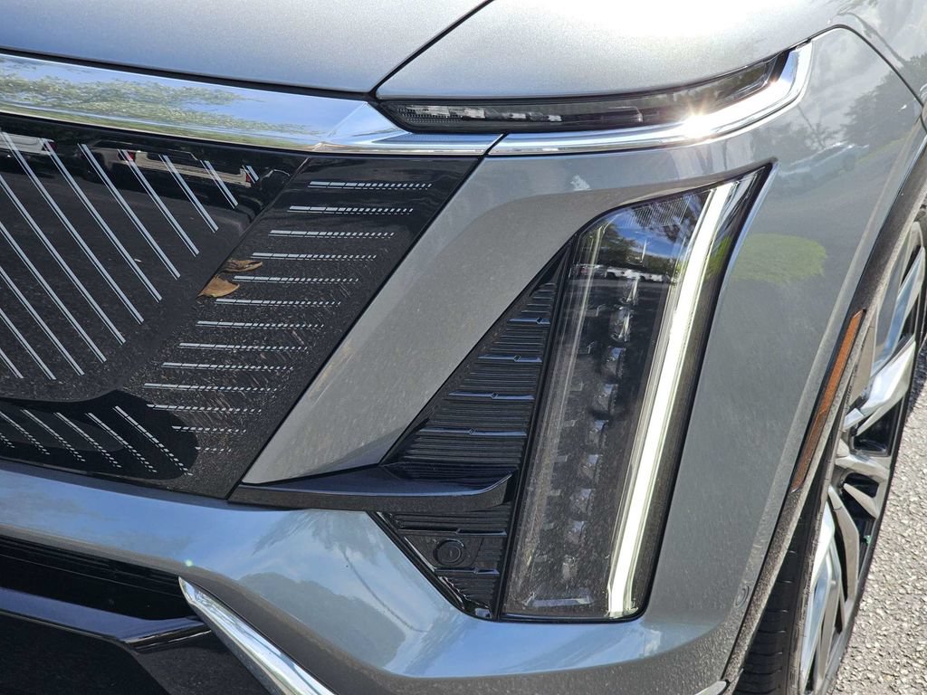 Certified 2026 Cadillac Vistiq Premium Luxury AWD/4WD image 11