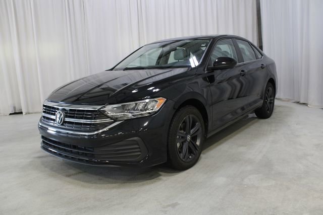 Used 2024 Volkswagen Jetta SE w/ Panoramic Sunroof Package FWD image 35