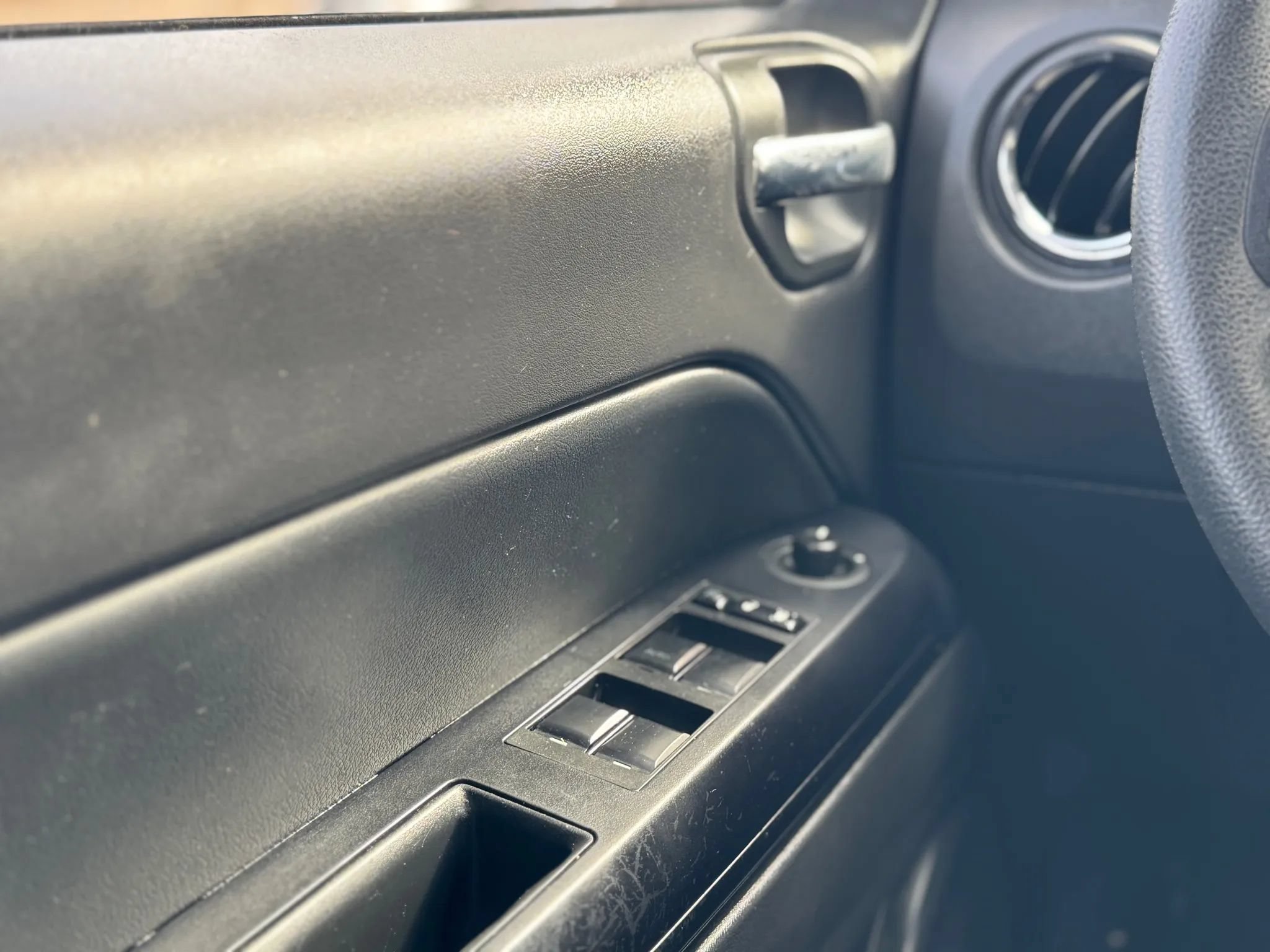 Used 2016 Jeep Compass Sport w/ Power Value Group FWD image 19