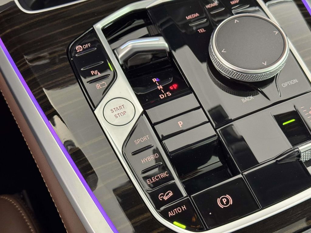 Used 2025 BMW X5 xDrive50e image 29