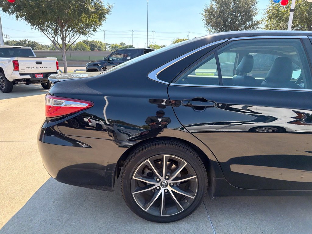 Used 2016 Toyota Camry XSE FWD image 12