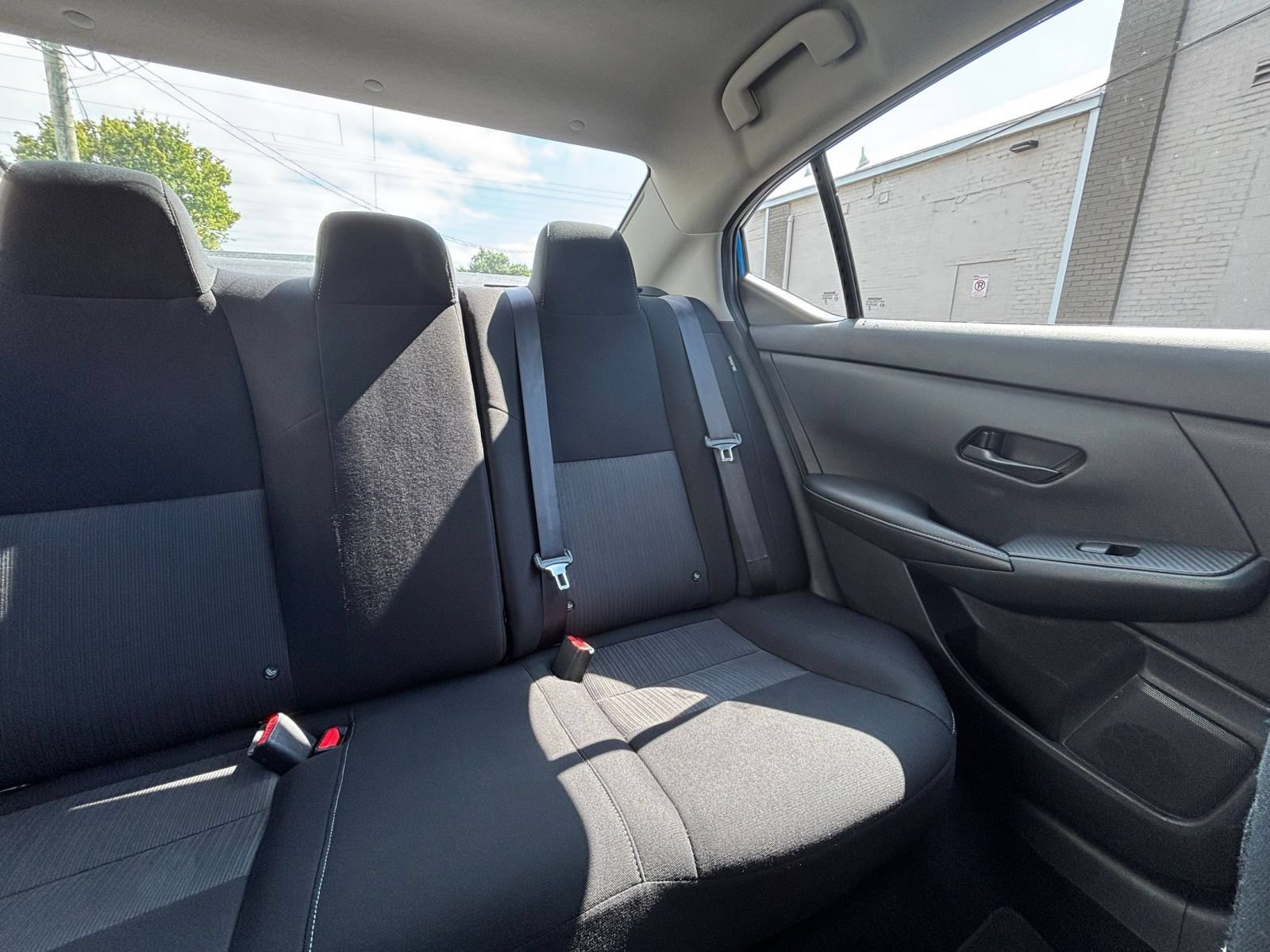 Used 2025 Nissan Sentra SV FWD image 30