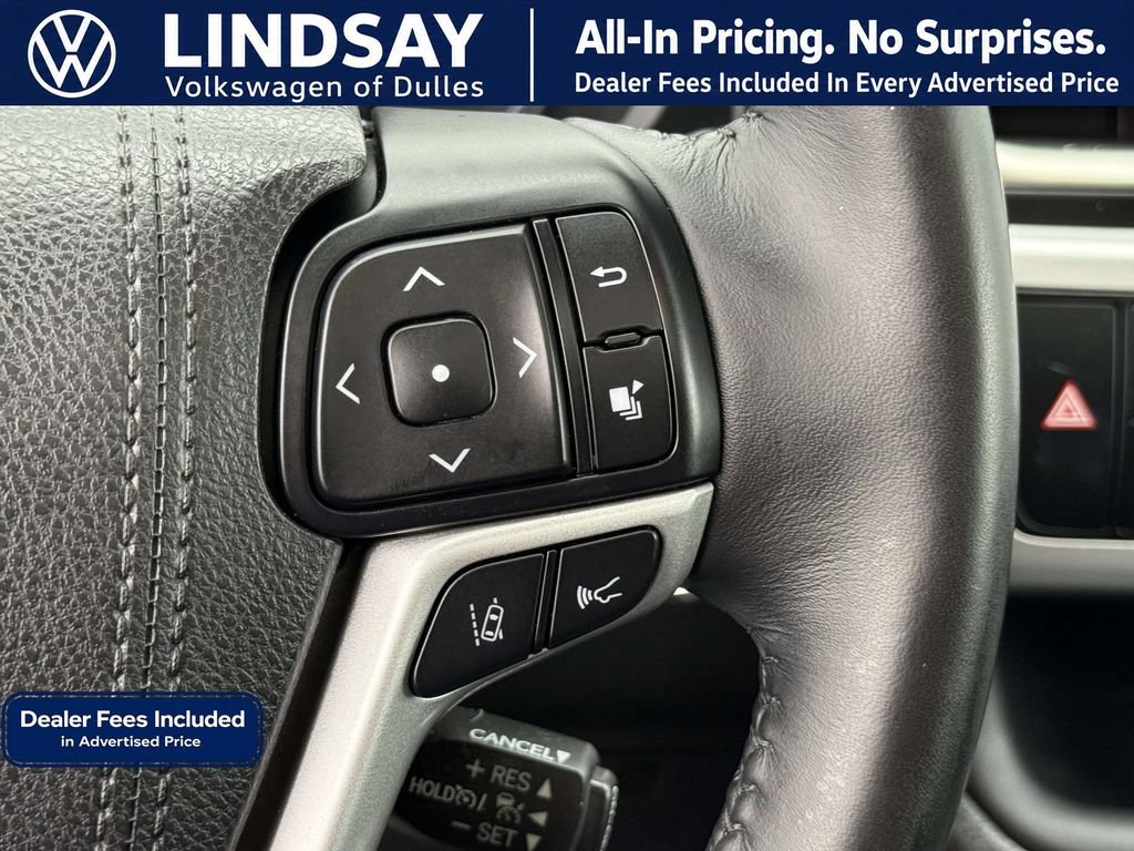 Used 2017 Toyota Highlander SE AWD/4WD image 23