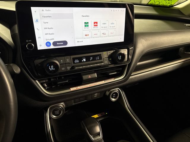 Used 2025 Toyota Grand Highlander AWD image 34