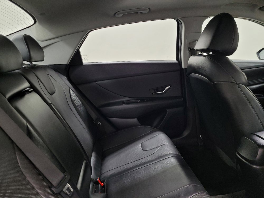 Used 2021 Hyundai Elantra Limited FWD image 19