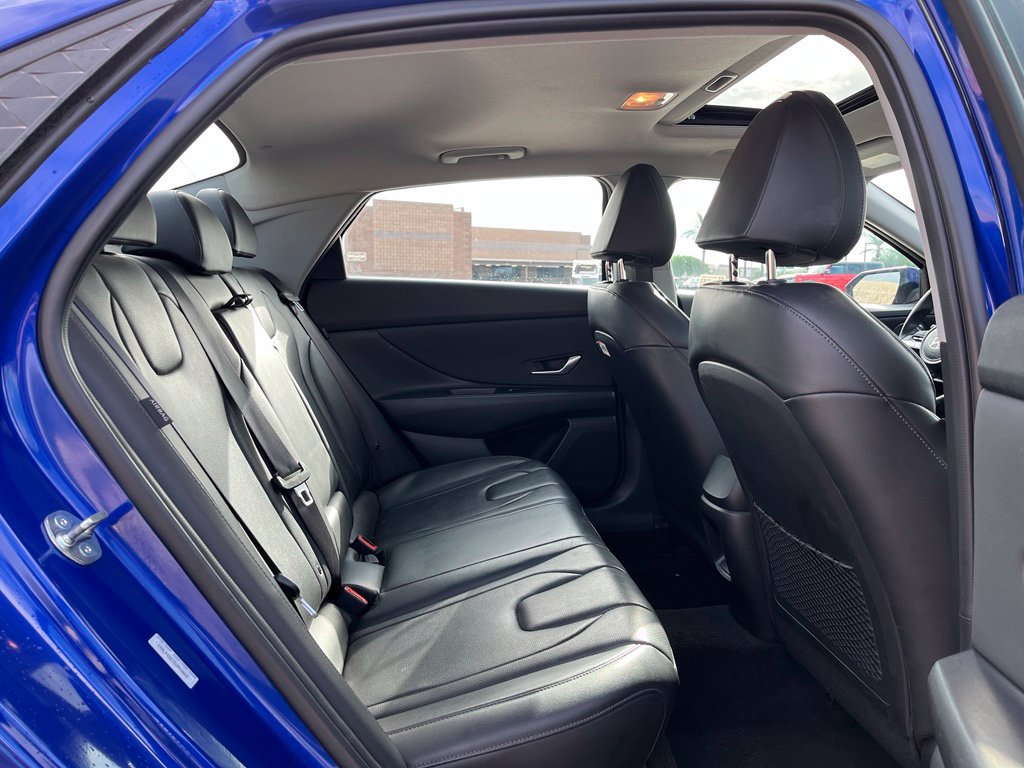 Used 2025 Hyundai Elantra Limited FWD image 18