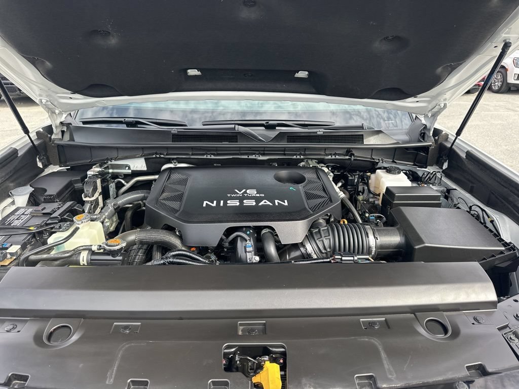 Used 2025 Nissan Armada PRO-4X AWD/4WD image 36