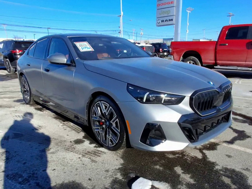 Used 2025 BMW i5 xDrive40 w/ M Sport Package image 2