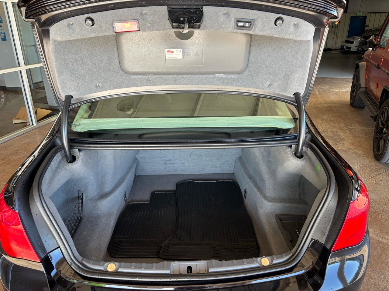 Used 2012 BMW 750Li image 33