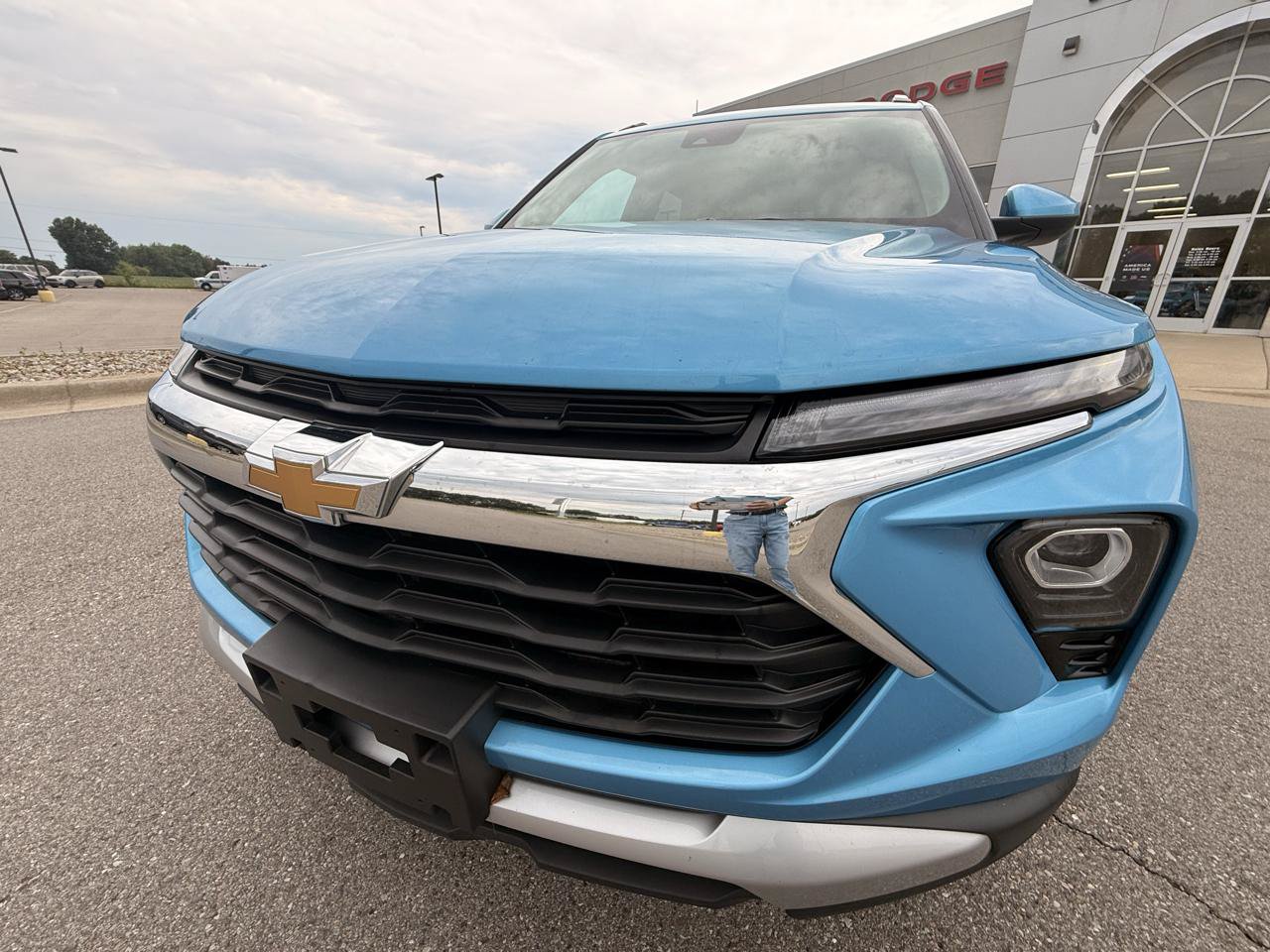 Used 2025 Chevrolet TrailBlazer LT AWD/4WD image 9