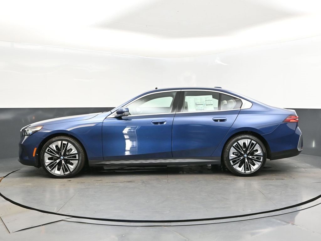 New 2026 BMW 530i w/ Premium Package image 4