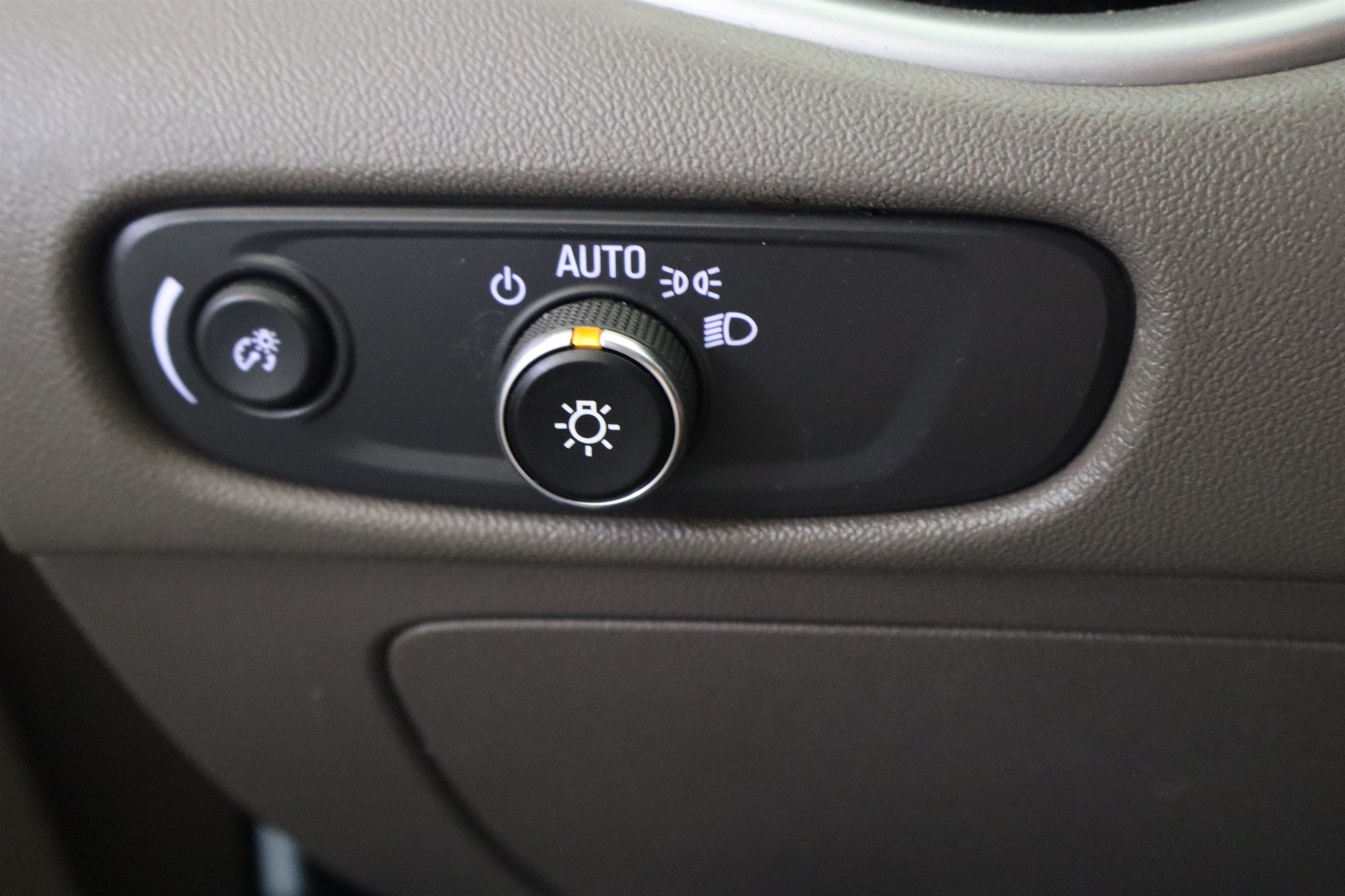 Used 2025 Chevrolet Malibu LT FWD image 33