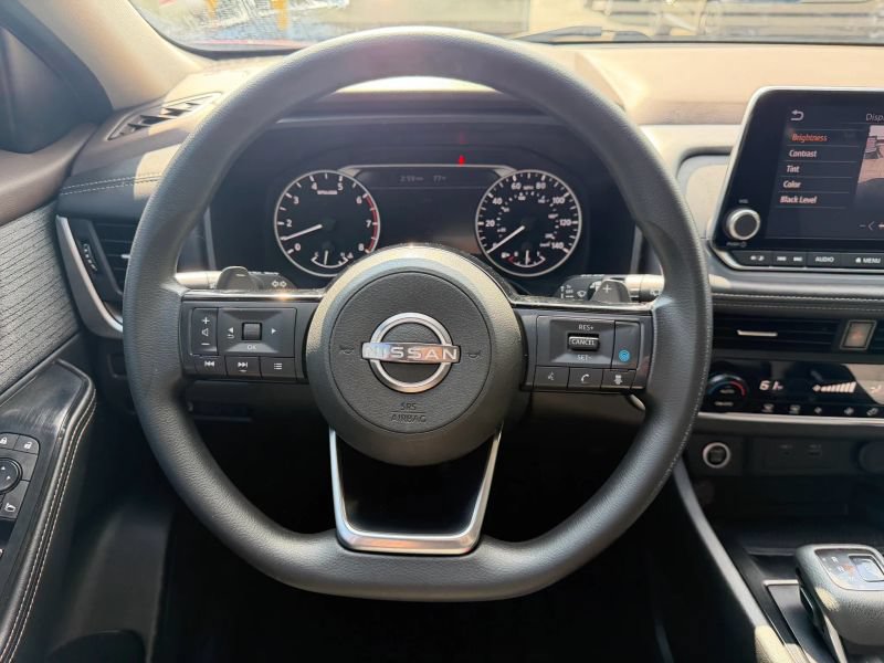 Used 2023 Nissan Rogue SV AWD/4WD image 20