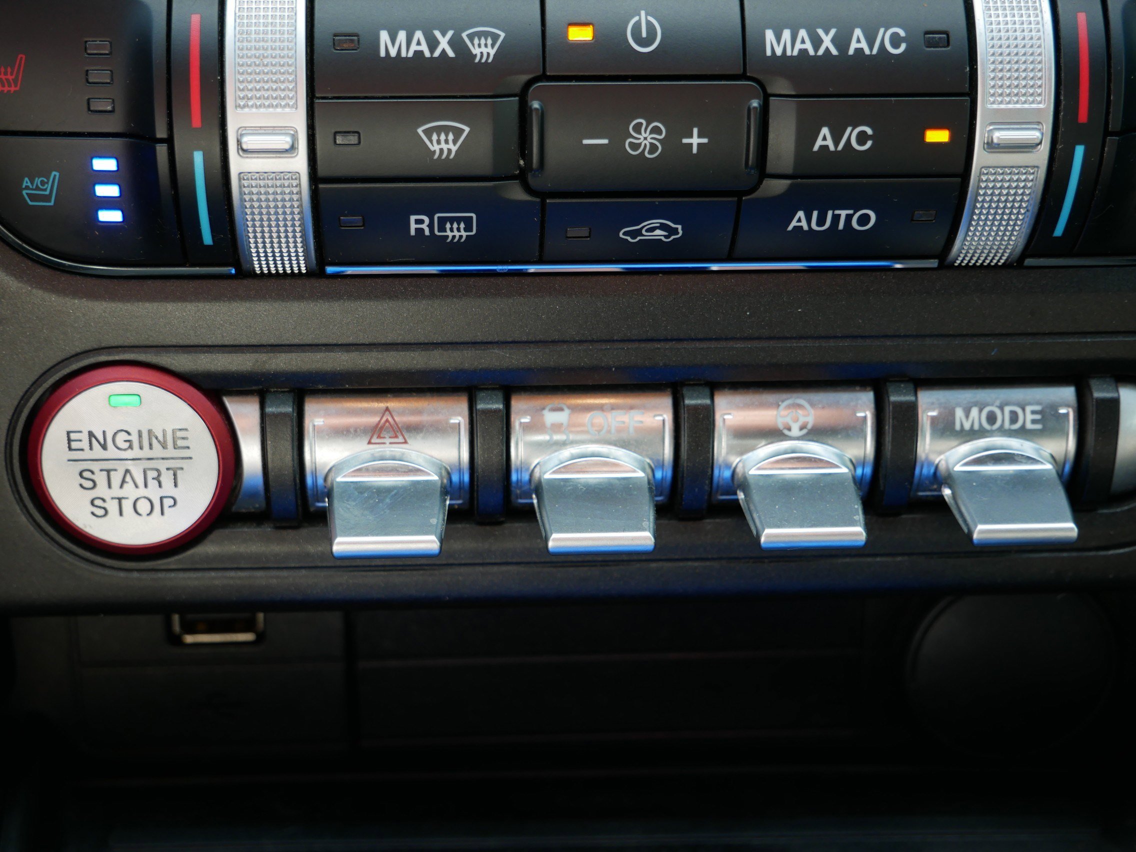 Used 2019 Ford Mustang GT Premium w/ Equipment Group 401A image 29