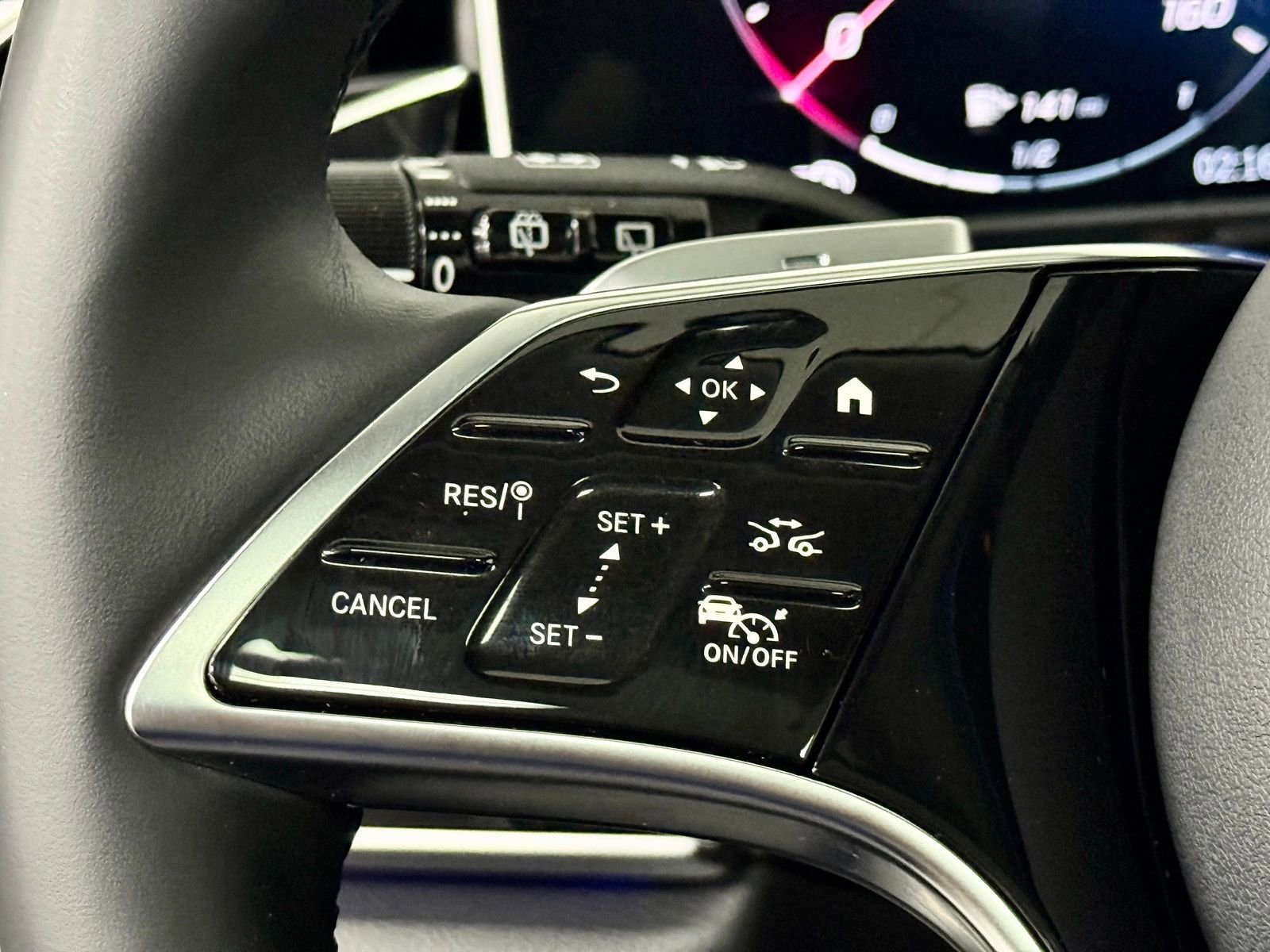 Used 2025 Mercedes-Benz E 450 4MATIC All-Terrain Wagon image 28