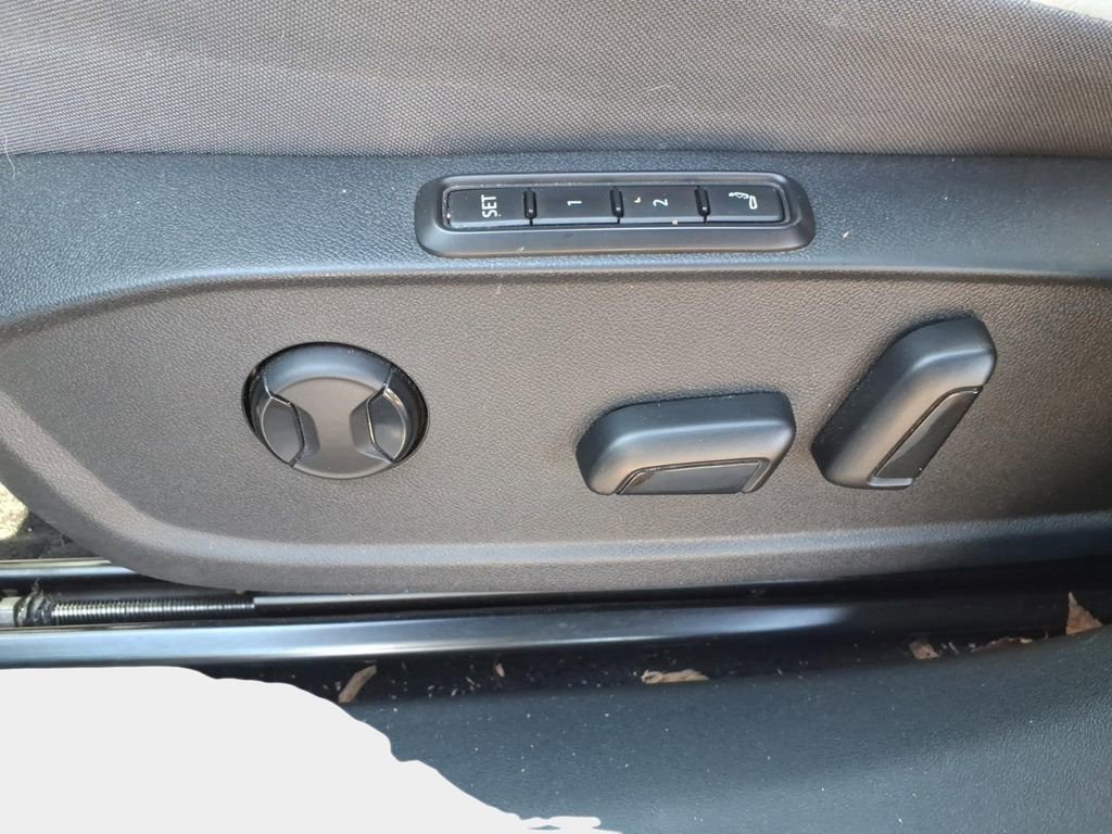 Used 2021 Volkswagen ID.4 Pro S image 20