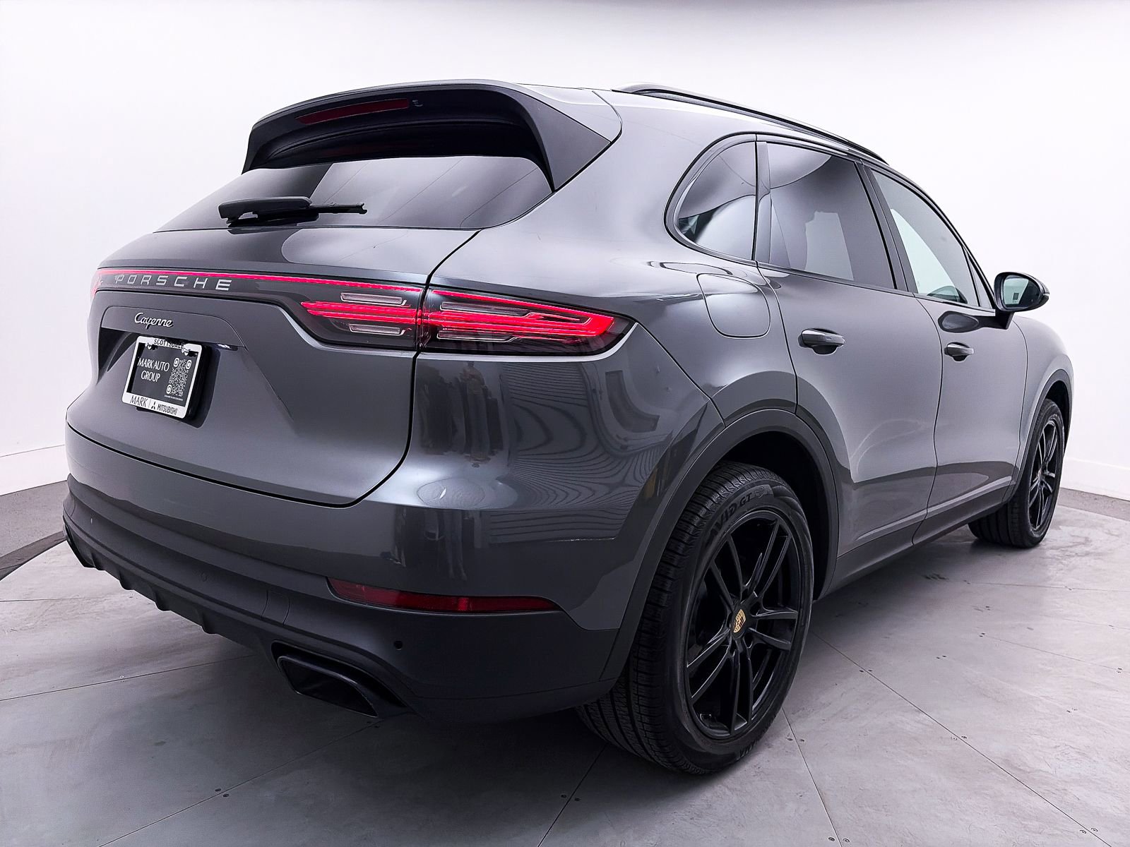 Used 2023 Porsche Cayenne image 17