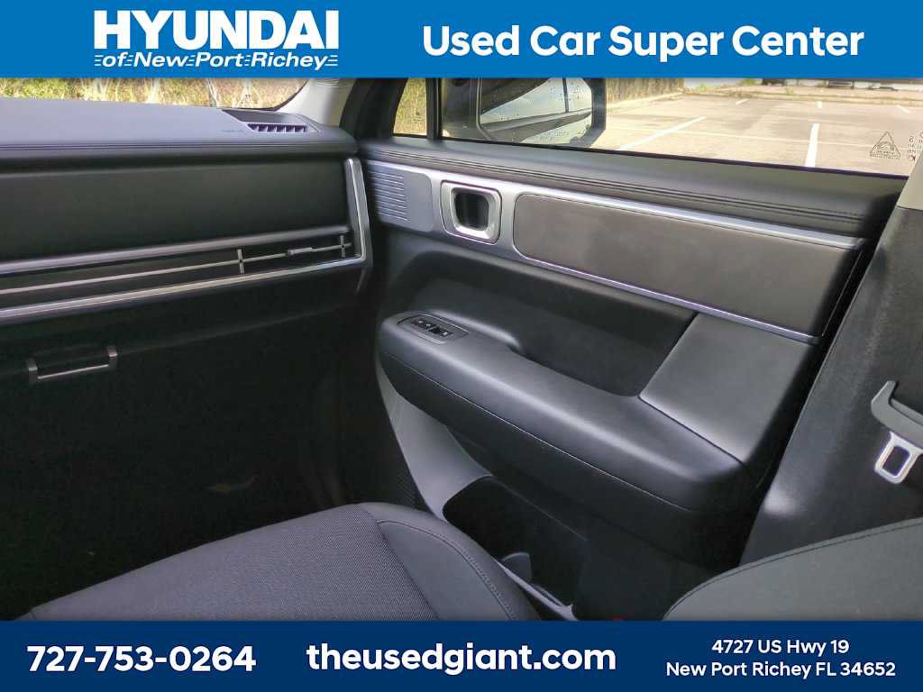 Used 2025 Hyundai Santa Fe SE FWD image 20