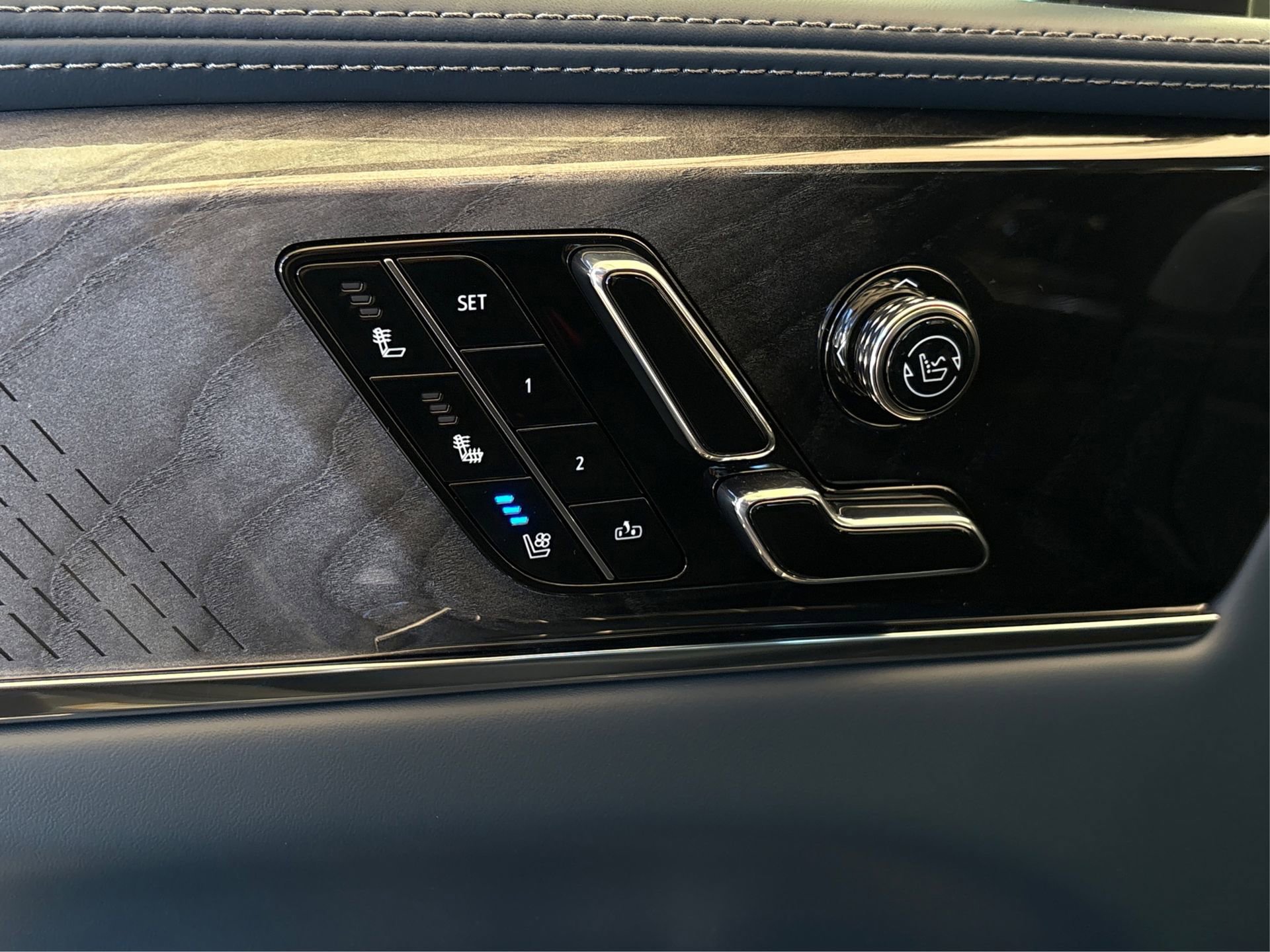 New 2026 Cadillac Escalade IQ Sport 2 AWD/4WD image 31